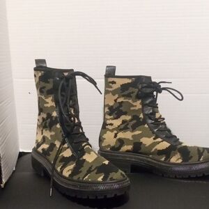 Camouflage Boots for Women 6.5